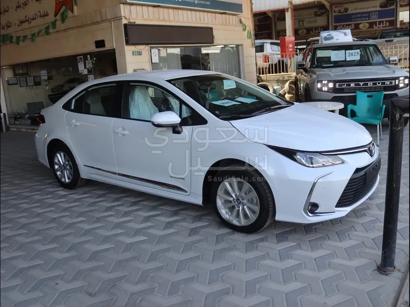 2025 تويوتا كورولا