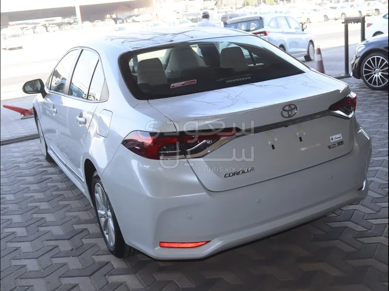 2025 تويوتا كورولا