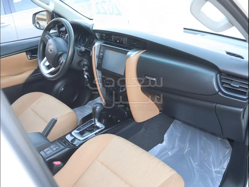 2022 تويوتا فورشنر جي اكس