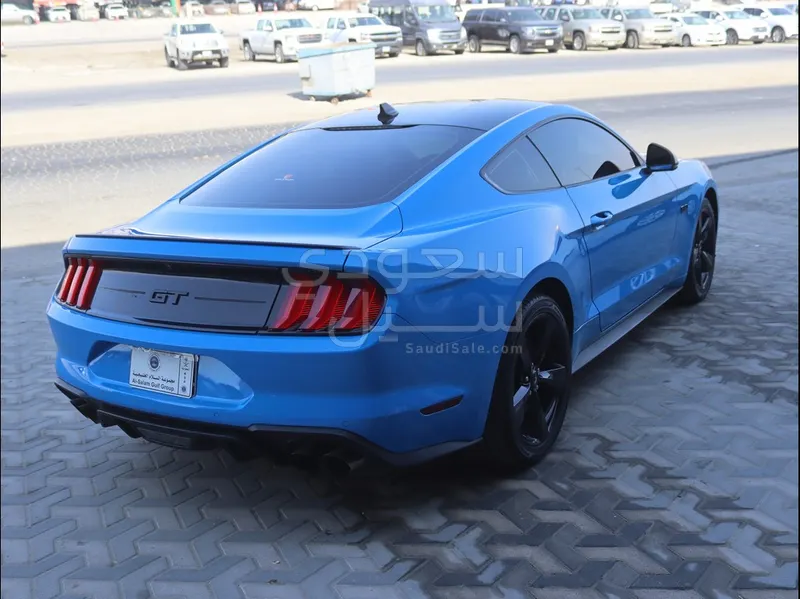 2022 فورد موستانغ جي تي
