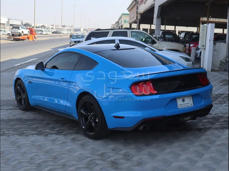 2022 فورد موستانغ جي تي