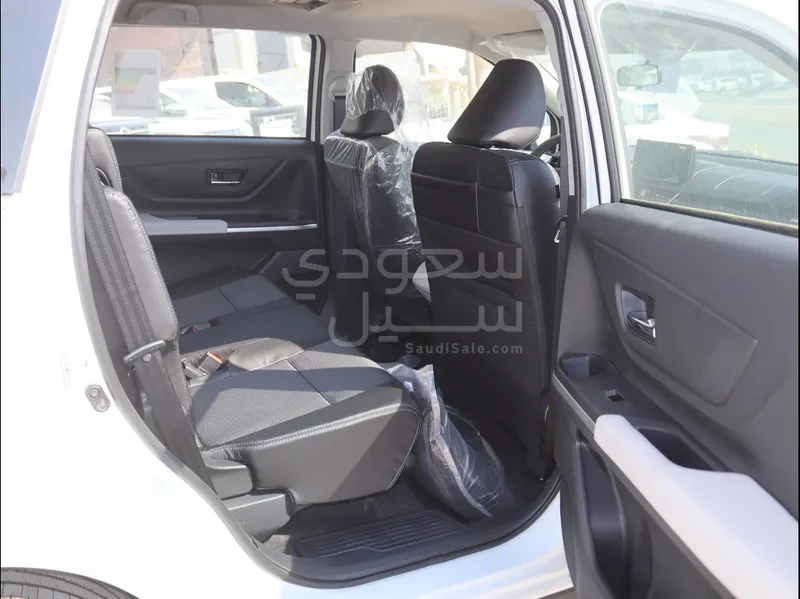 2025 تويوتا فيلوز