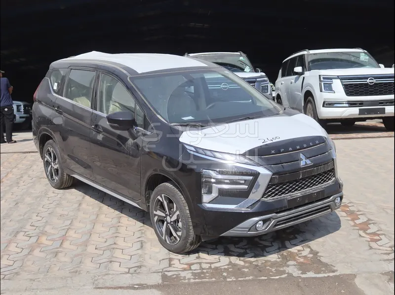 2025 متسوبيشي اكسباندر كروس