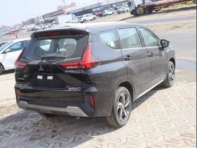 2025 متسوبيشي اكسباندر كروس