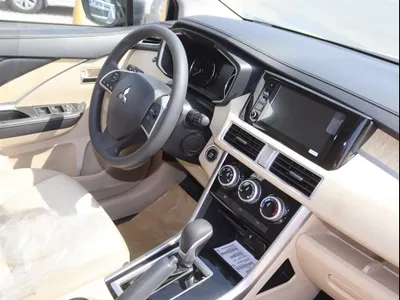 2025 متسوبيشي اكسباندر كروس