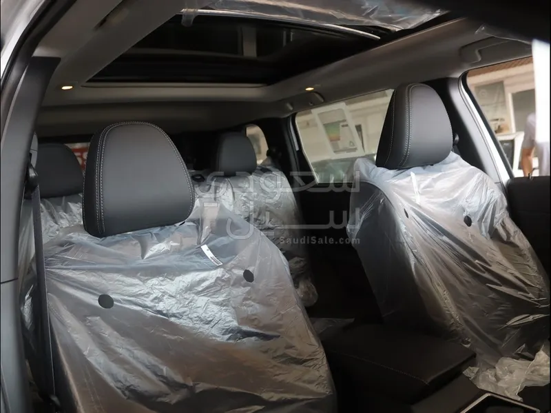 2025 متسوبيشي اوت لاندر