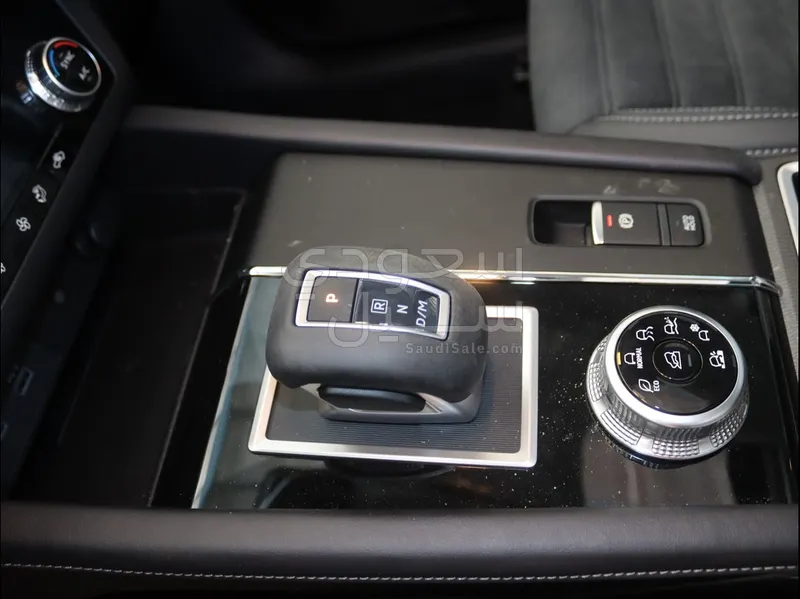 2025 متسوبيشي اوت لاندر