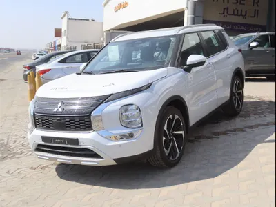 2025 متسوبيشي اوت لاندر