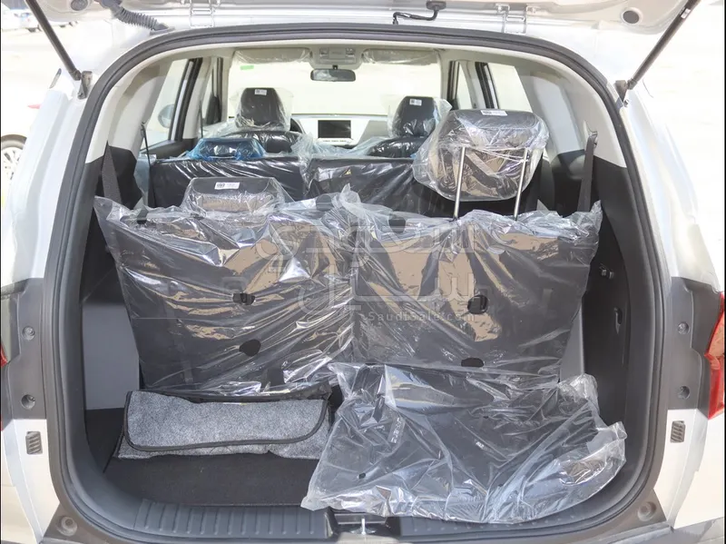 2025 كيا كارنز