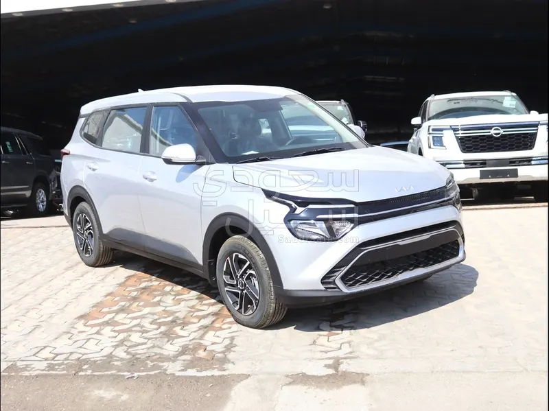 2025 كيا كارنز