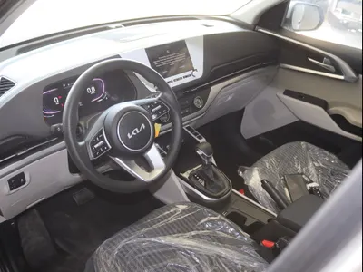 2025 كيا كارنز