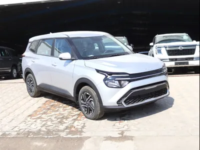 2025 كيا كارنز