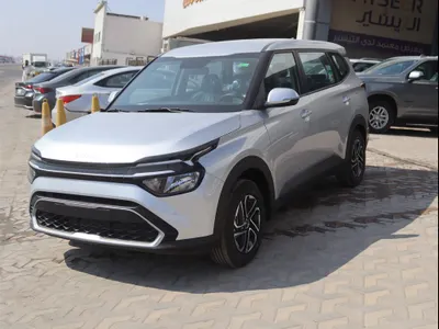 2025 كيا كارنز