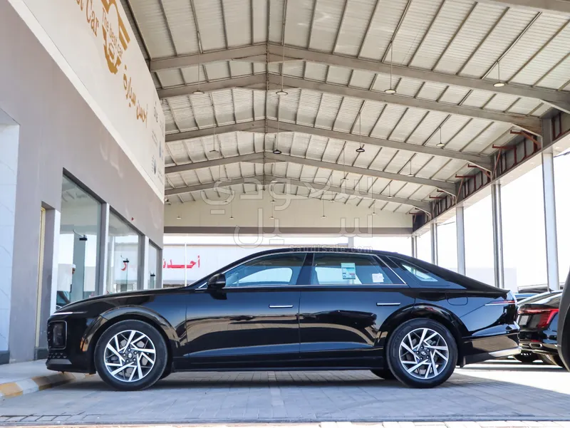 2024 هيونداي ازيرا