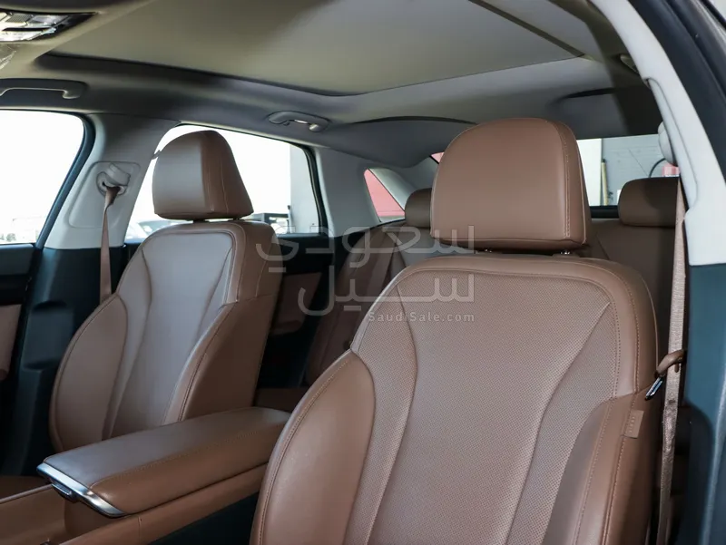 2024 هيونداي ازيرا