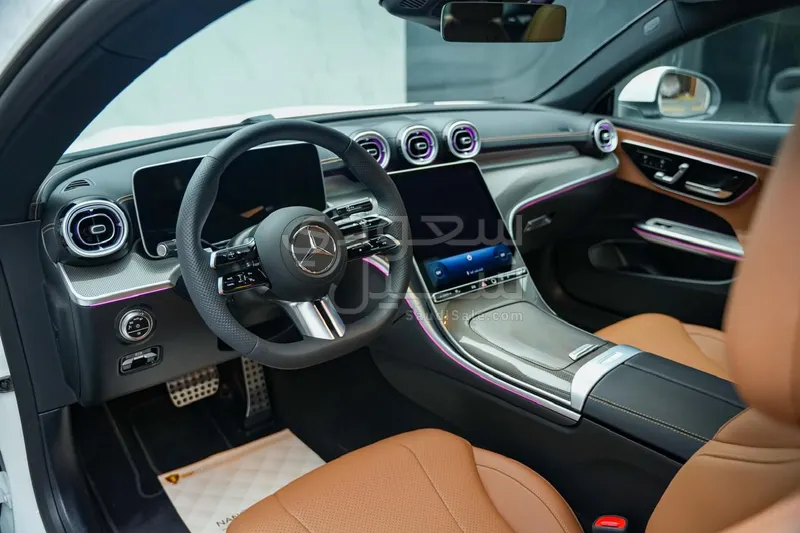 2025 مرسيدس - بنز سي إل إي 200
