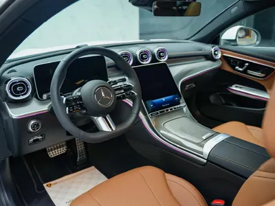 2025 مرسيدس - بنز سي إل إي 200