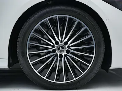 2025 مرسيدس - بنز سي إل إي 200