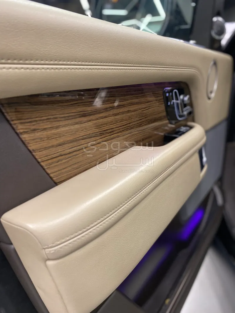 2021 لاند روفر رينج روفر اتش اس اي