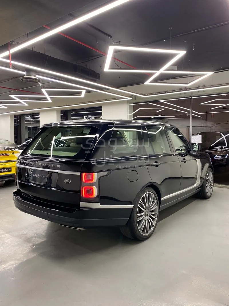 2021 لاند روفر رينج روفر اتش اس اي