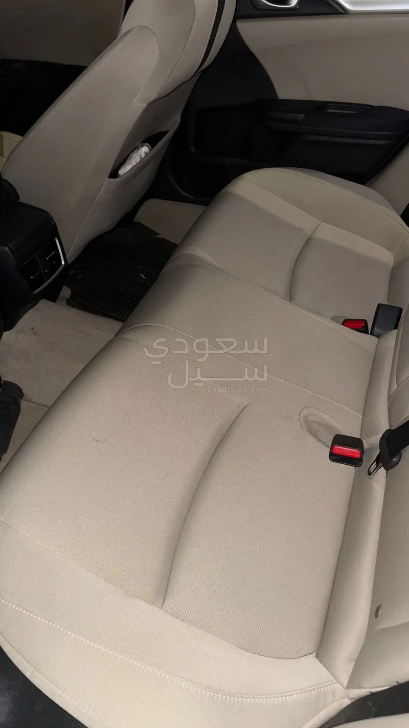 2020 هوندا سيفيك إل إكس - أي