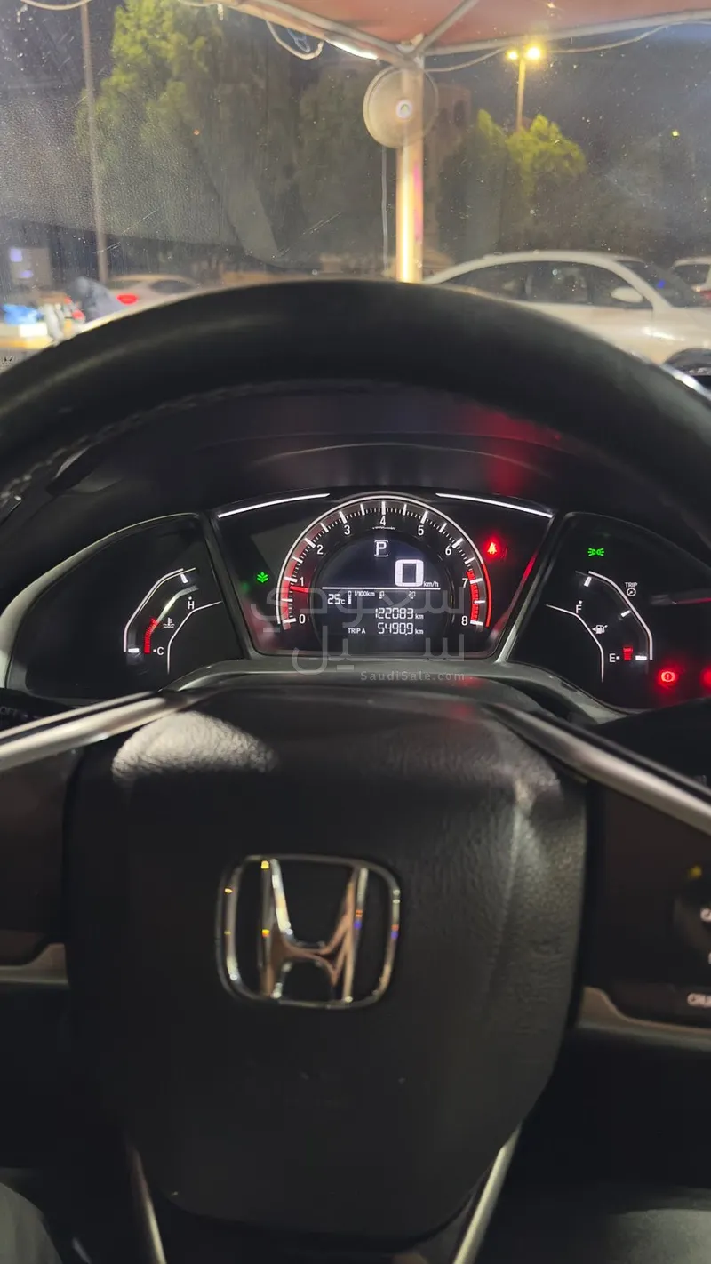 2020 هوندا سيفيك إل إكس - أي