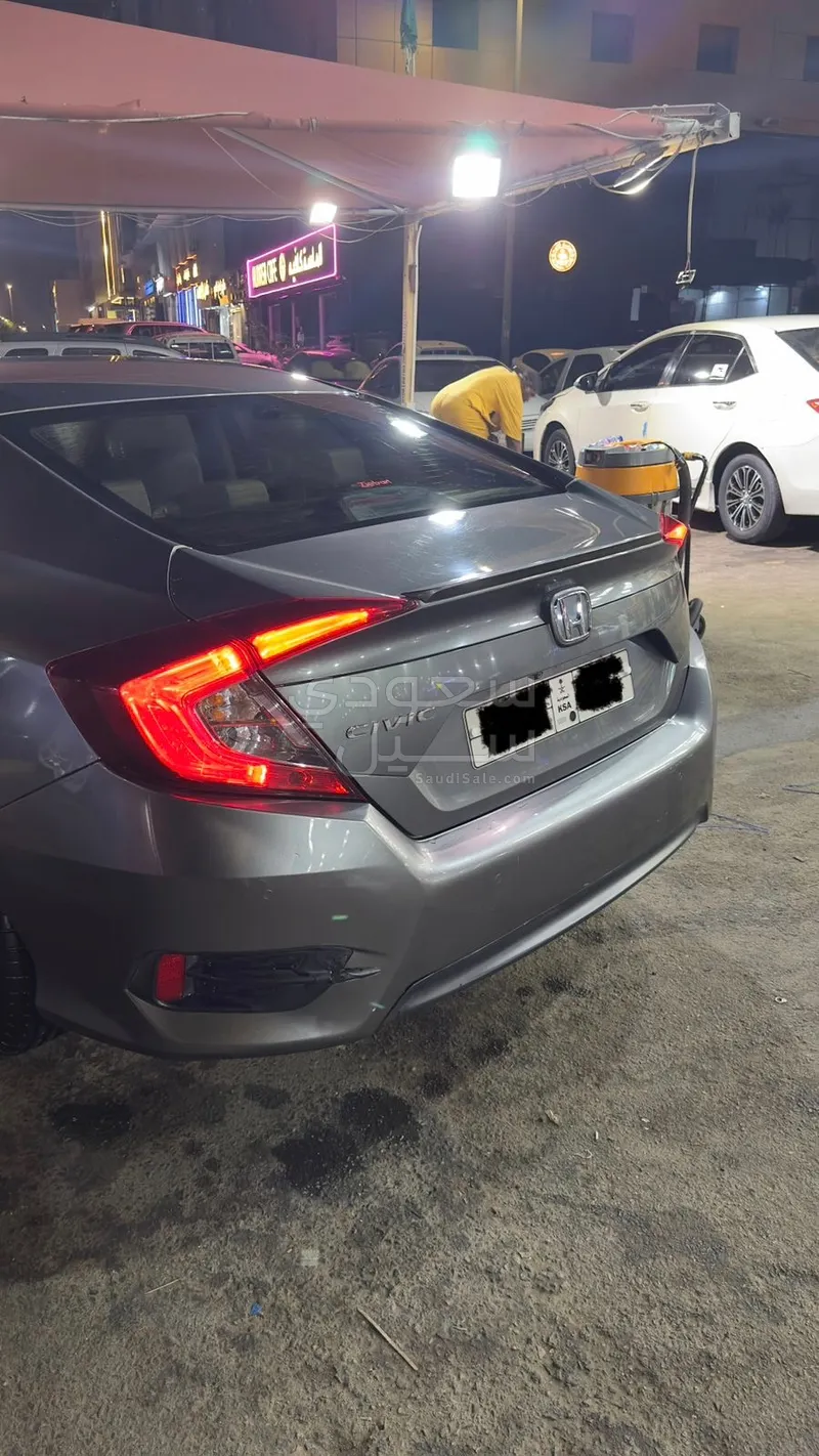 2020 هوندا سيفيك إل إكس - أي