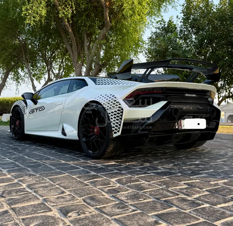 2022 لمبرجيني هوراكان إس تو أو