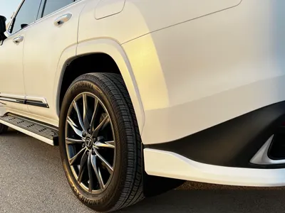 2024 لكزس إل إكس 600 إف