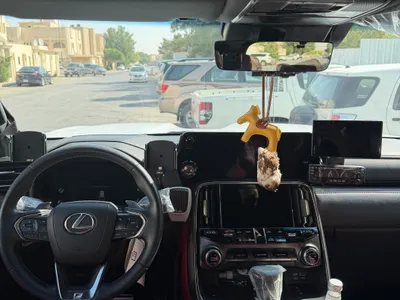 2024 لكزس إل إكس 600 إف