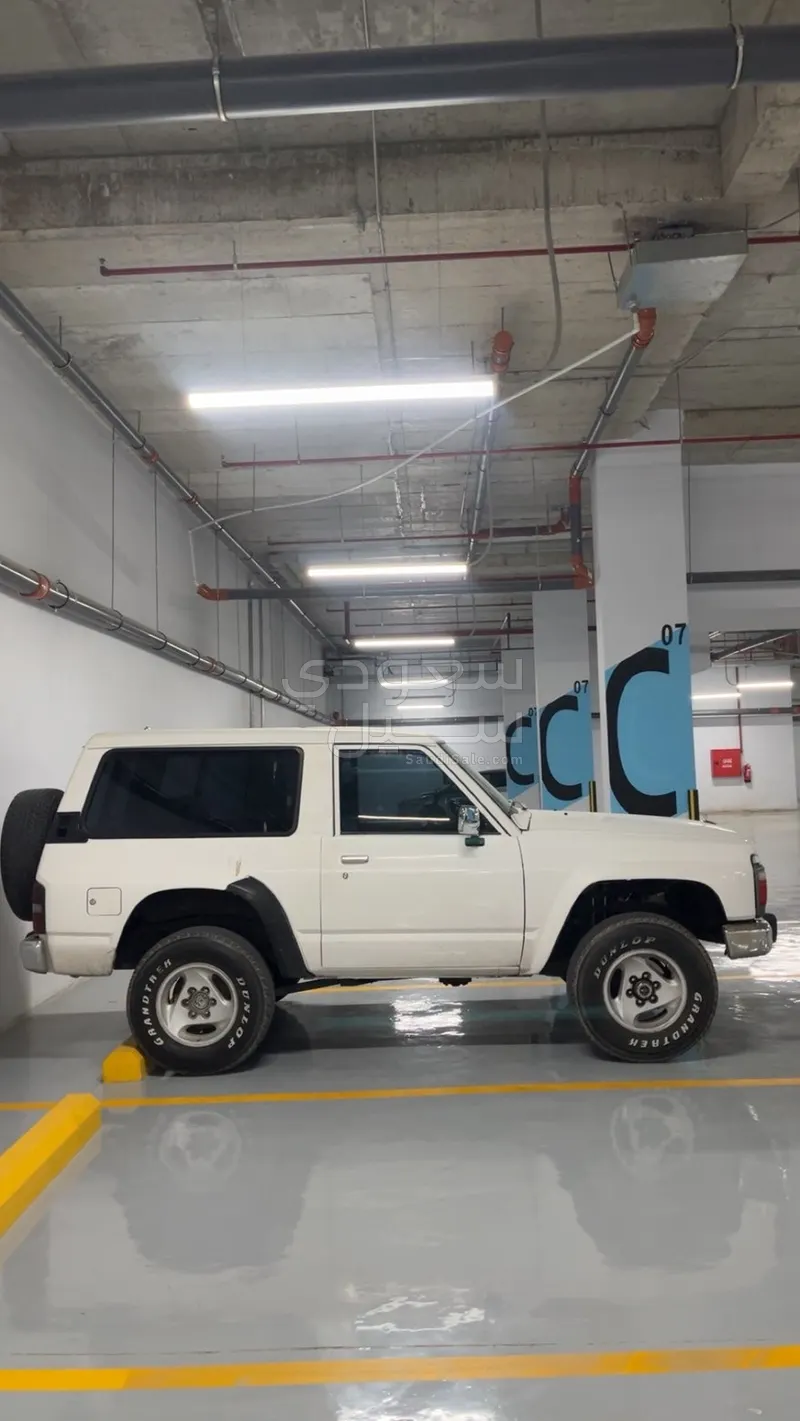 1992 نيسان باترول ربع