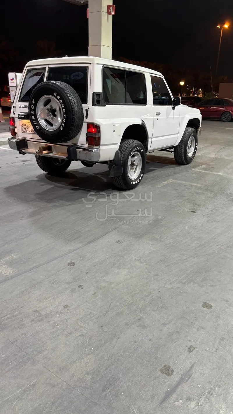 1992 نيسان باترول ربع