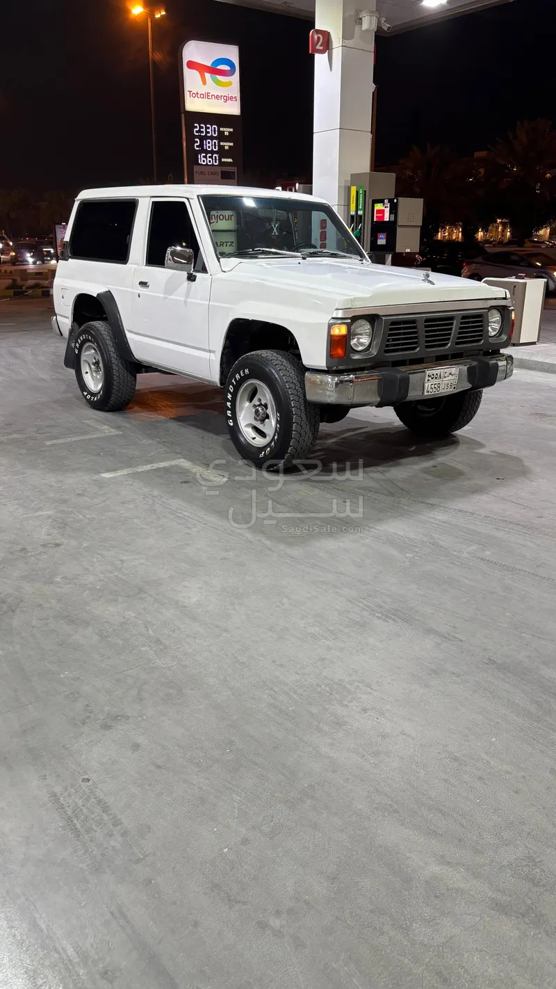 1992 نيسان باترول ربع