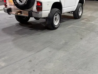 1992 نيسان باترول ربع