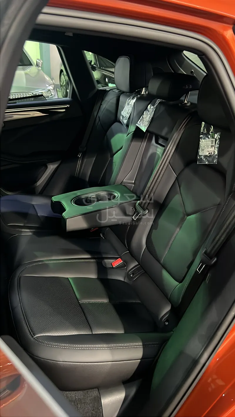 2024 بورش ماكان