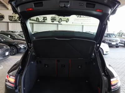 2019 بورش ماكان