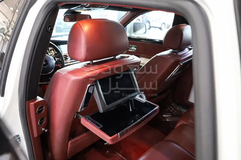 2011 رولز رويس قوست