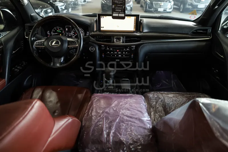 2018 لكزس إل إكس 570 اس