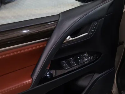 2018 لكزس إل إكس 570 اس