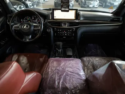 2018 لكزس إل إكس 570 اس