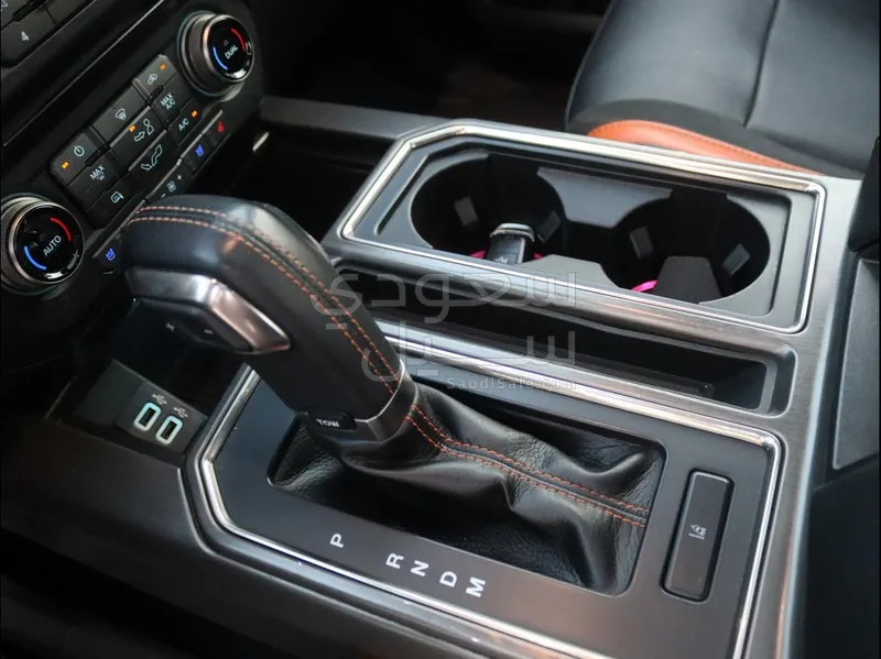 2017 فورد اف 150 رابتور