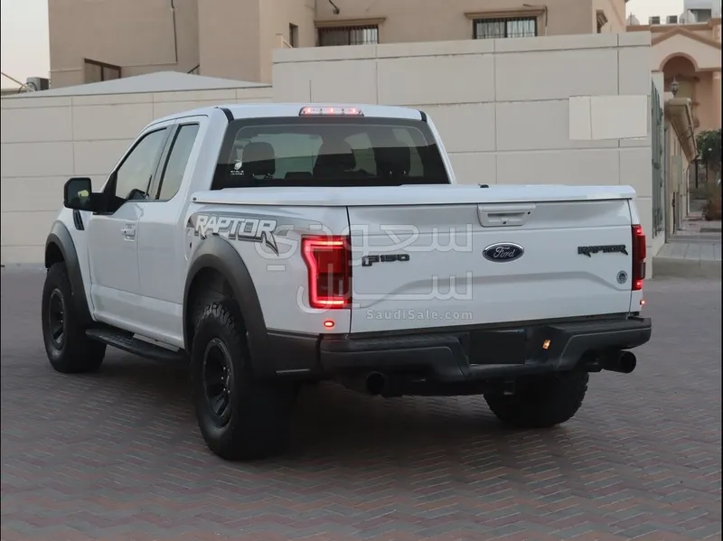 2017 فورد اف 150 رابتور