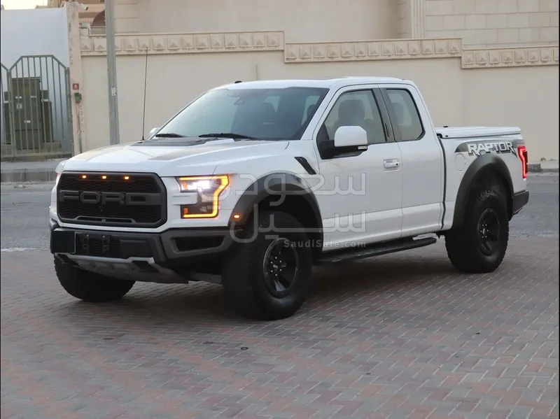 2017 فورد اف 150 رابتور