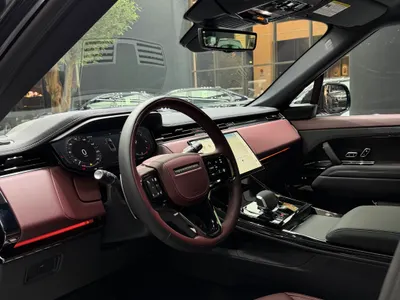 2025 لاند روفر رينج روفر سبورت اتش اس اي