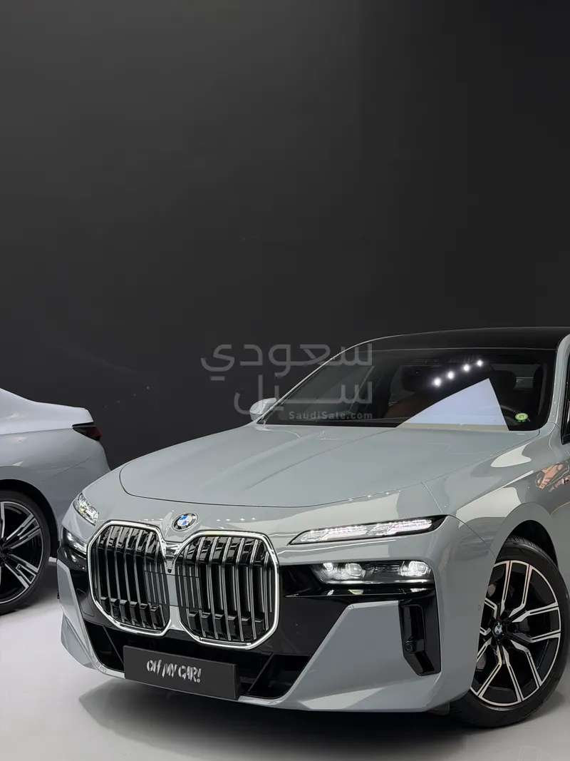 2025 بي ام دبليو الفئة السابعة 735أي