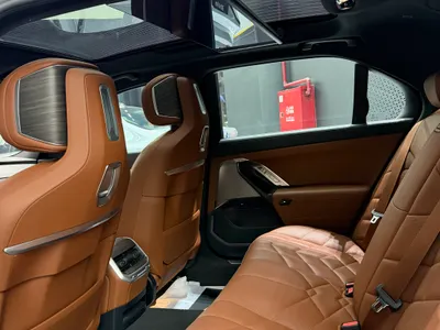 2025 بي ام دبليو الفئة السابعة 735أي