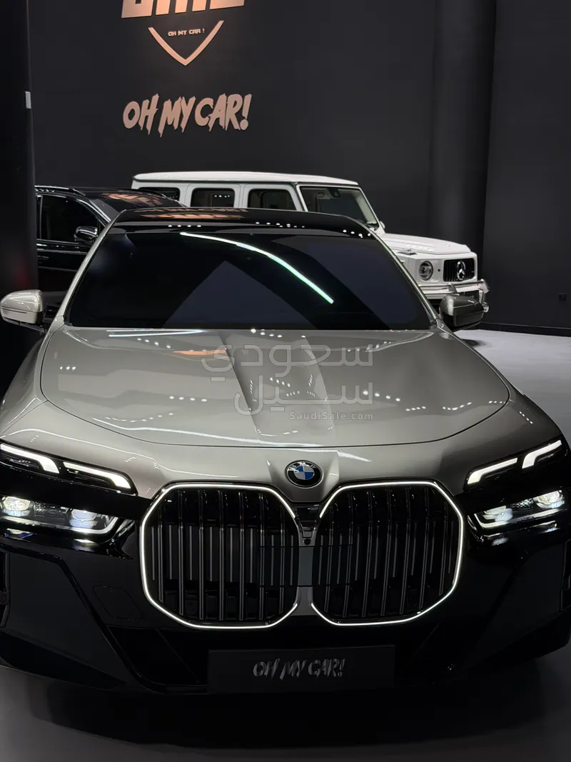 2025 بي ام دبليو الفئة السابعة 735أي