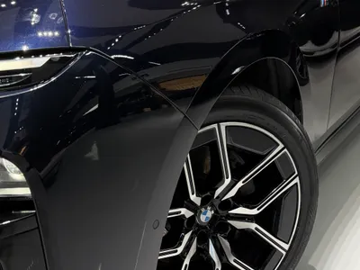 2025 بي ام دبليو الفئة السابعة 735أي