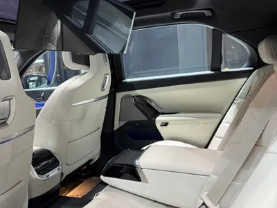 2025 بي ام دبليو الفئة السابعة 735أي