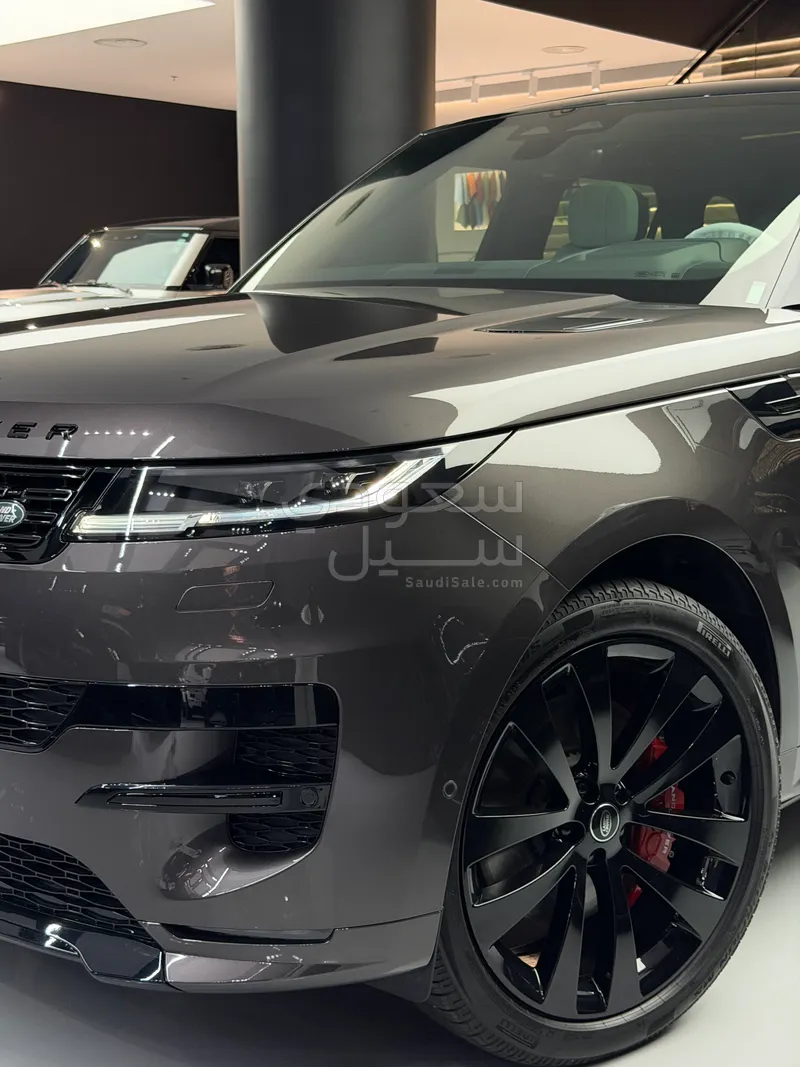 2025 لاند روفر رينج روفر سبورت اتش اس اي